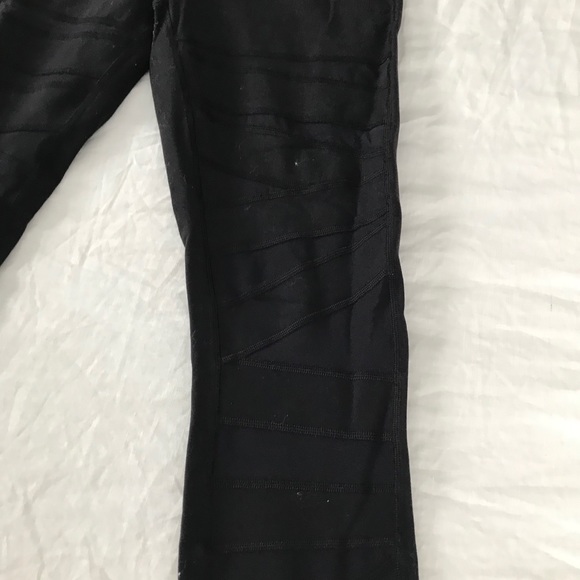 Lululemon mesh leggings - Picture 2 of 6